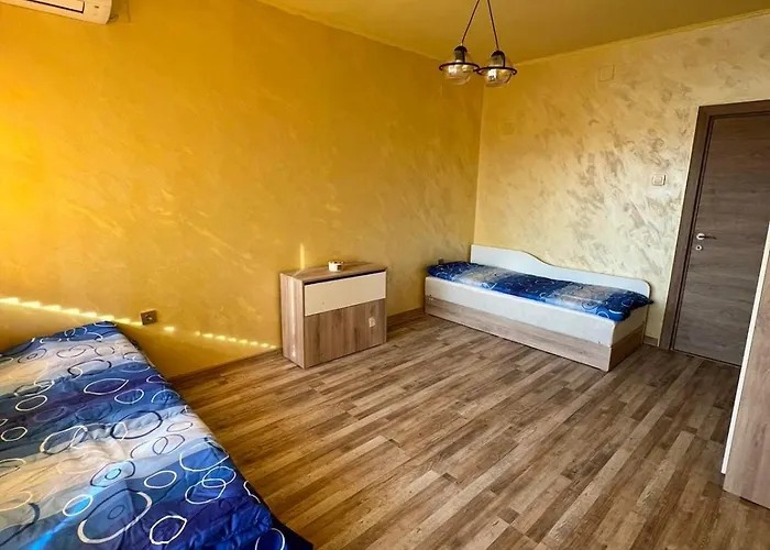 Bright & Cozy- 2br With Private Parking Apartamento Varna