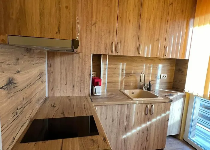 Bright & Cozy- 2br With Private Parking * Varna