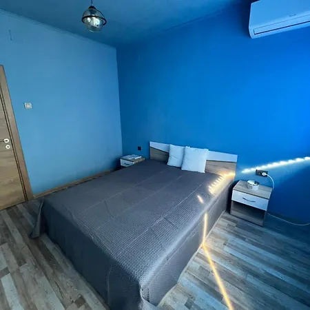 Апартаменты Bright & Cozy- 2br With Private Parking *