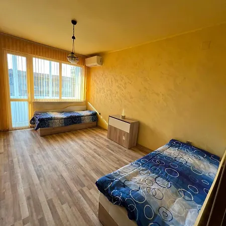 Apartment Bright & Cozy- 2br With Private Parking