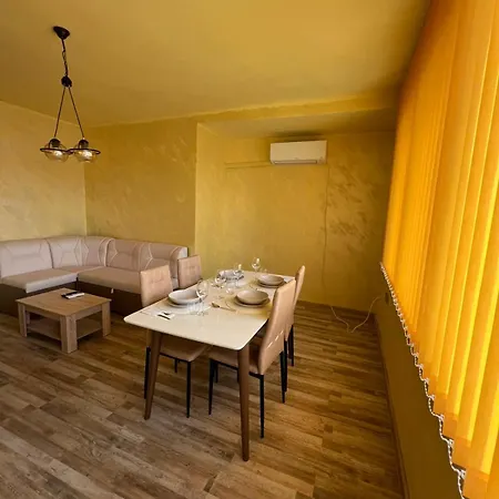Apartment Bright & Cozy- 2br With Private Parking Varna