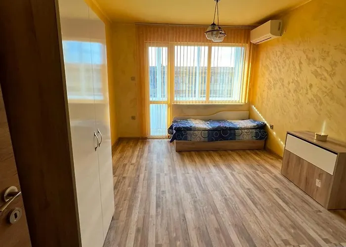 公寓 Bright & Cozy- 2br With Private Parking