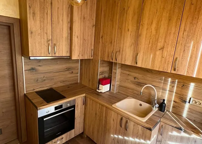 Bright & Cozy- 2br With Private Parking 公寓 *